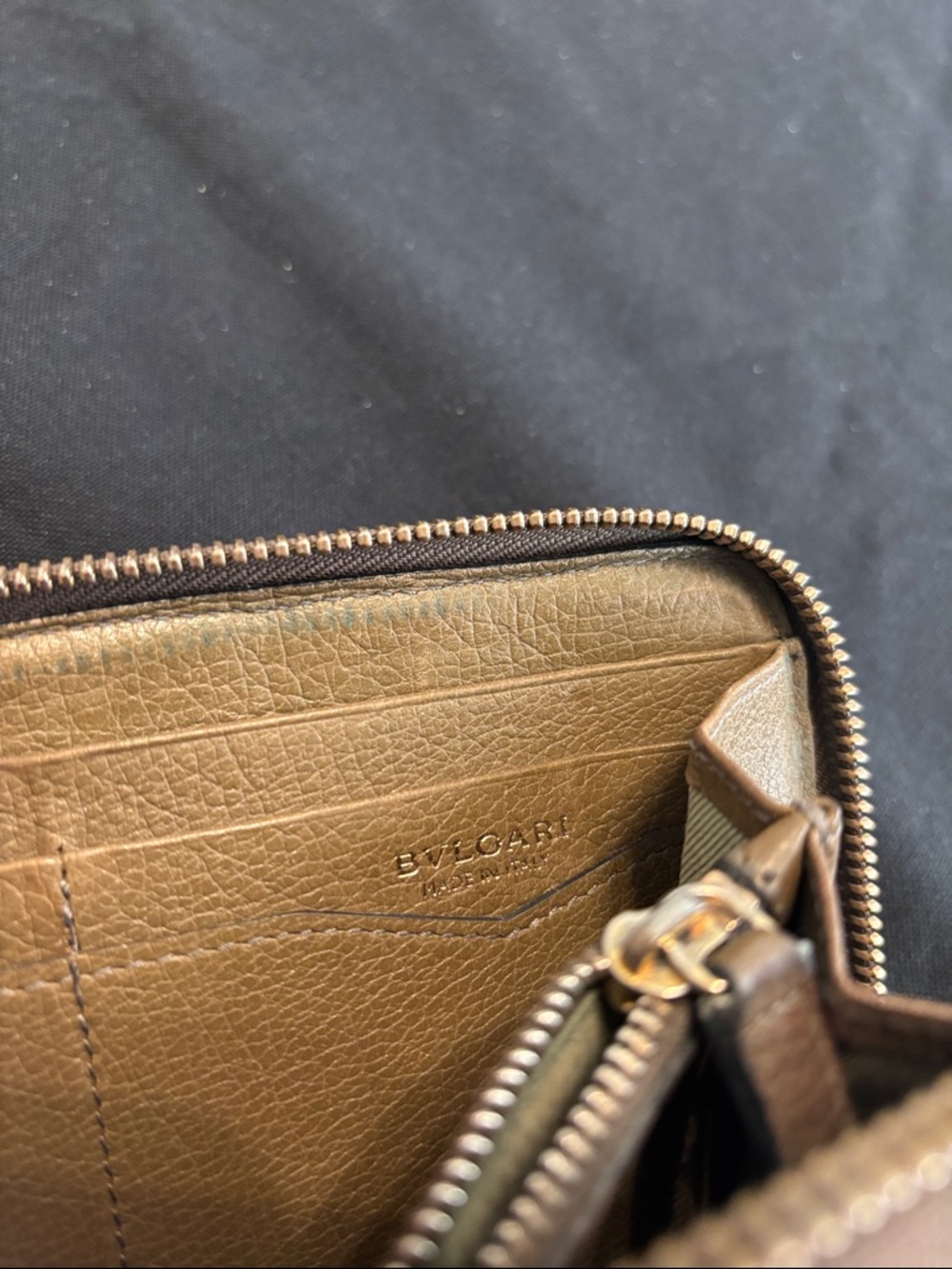 Elegant Two-Tone Brown Zip Wallet - Picture 6 of 7